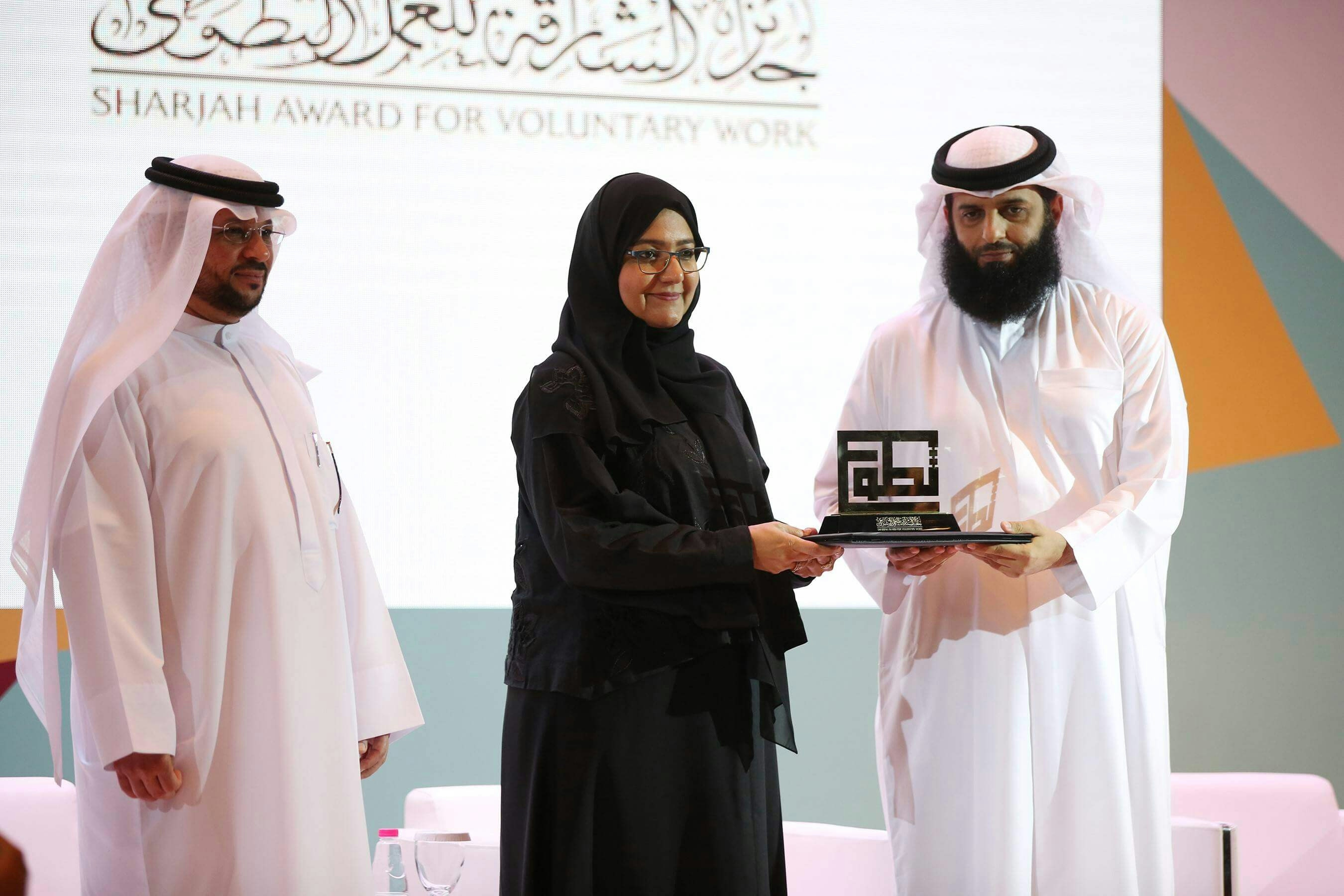 أبرز 3 جوائز للعمل التطوعي في الإمارات